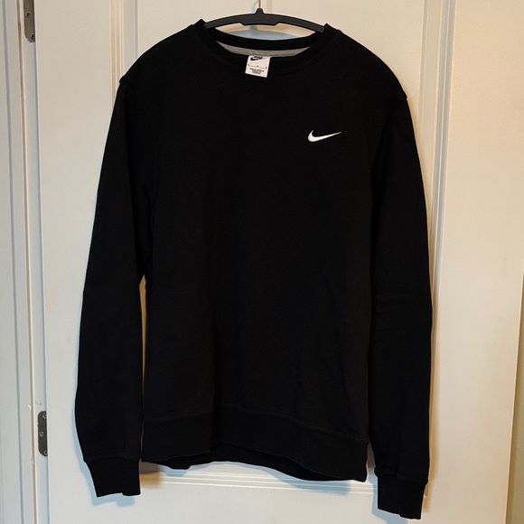 Nike Men's Black Crewneck Sweater with Stitched Logo, Size M, Preowned EUC - Picture 2 of 6